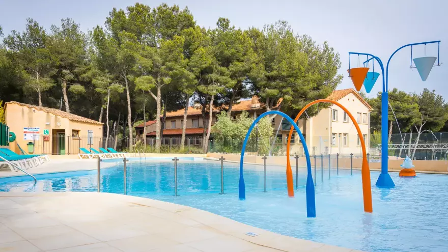 Piscine des Dauphins à Saint Cyr sur Mer